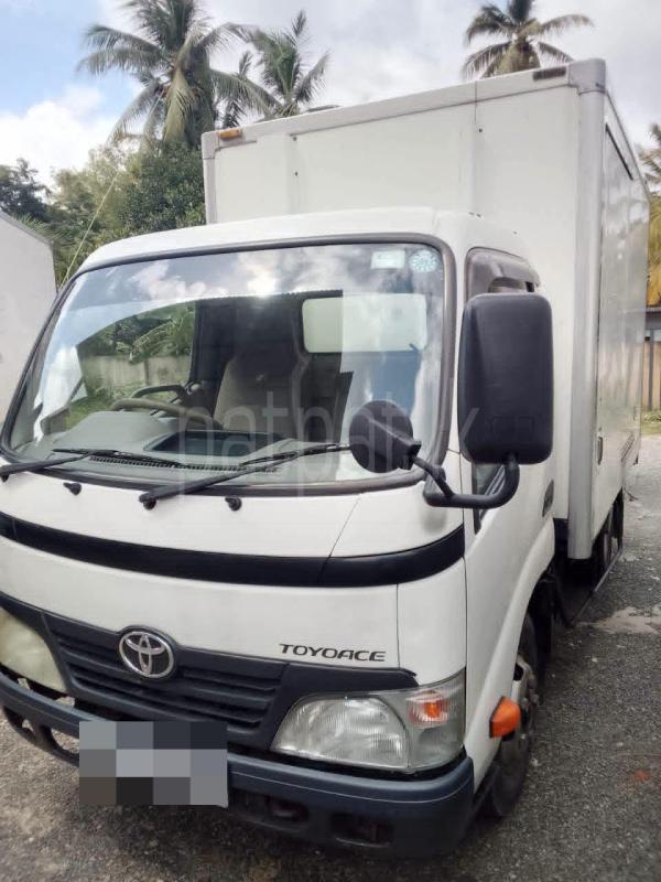 Toyota Dyna 2011 - භාවිතා කරන ලද ට්‍රක් රථය sale in Sri Lanka - patpat.lk