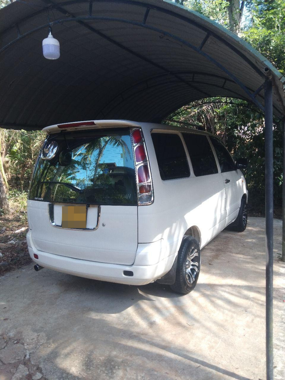 Toyota Noah 2000 - Used Van sale in Sri Lanka - patpat.lk