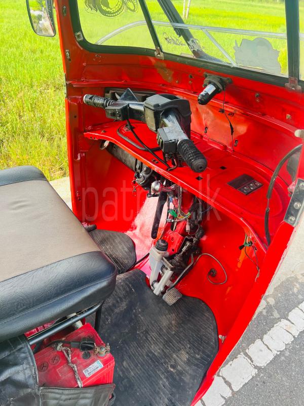 Bajaj 2 stroke 2009 - பயன்படுத்தப்பட்டது முச்சக்கர வண்டி sale in Sri Lanka - patpat.lk