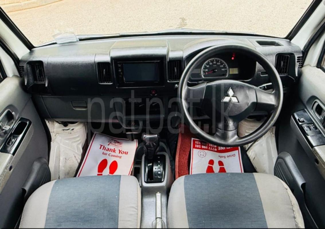 Mitsubishi Minicab 2011 - பயன்படுத்தப்பட்டது வேன் sale in Sri Lanka - patpat.lk