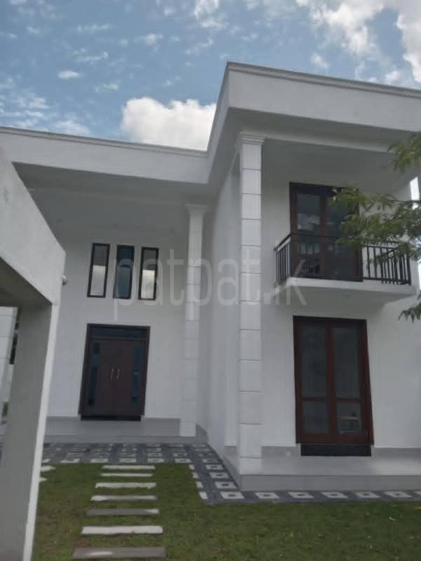 House for Sale in Polgasowita ads-image-1