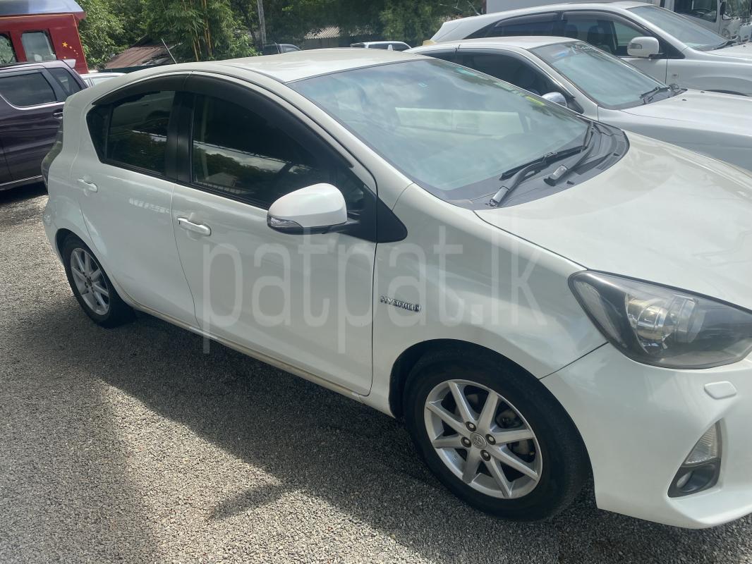 Toyota Aqua 2013 - பயன்படுத்தப்பட்டது கார் sale in Sri Lanka - patpat.lk