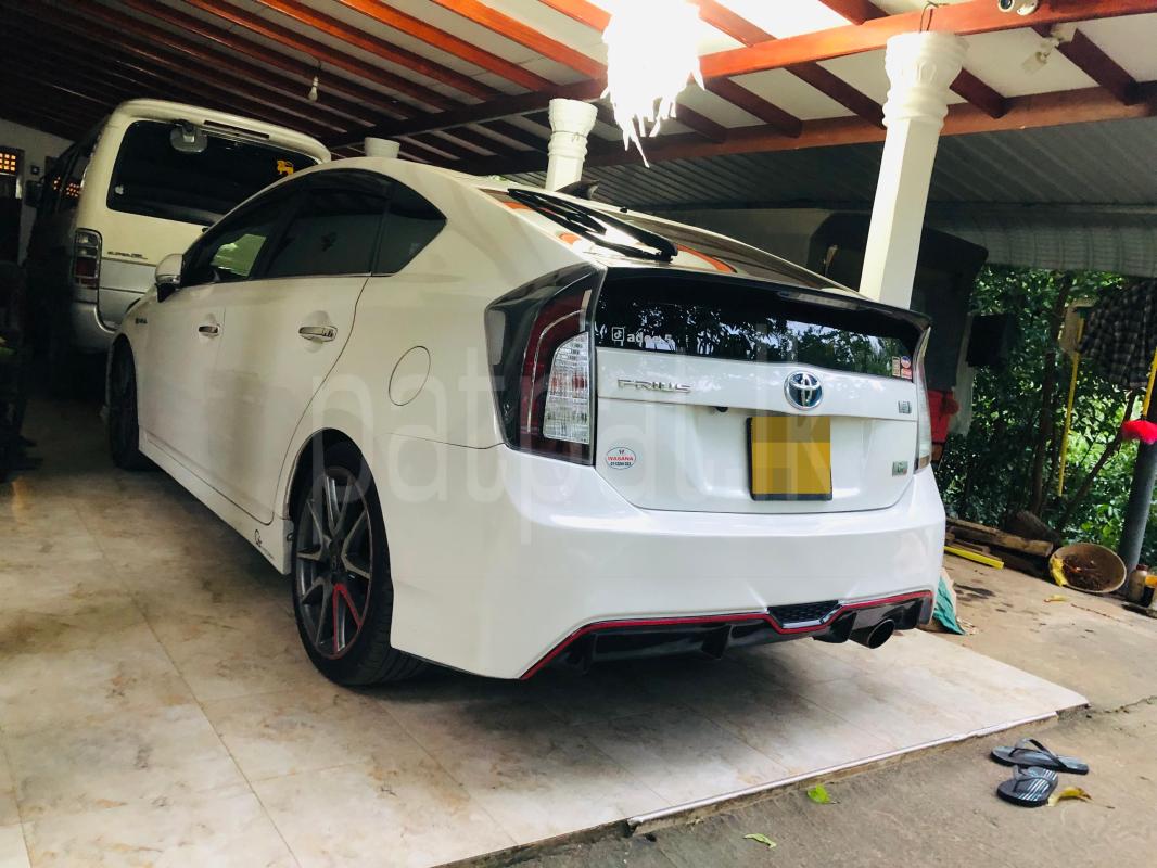 Toyota Prius 2013 - Used Car sale in Sri Lanka - patpat.lk