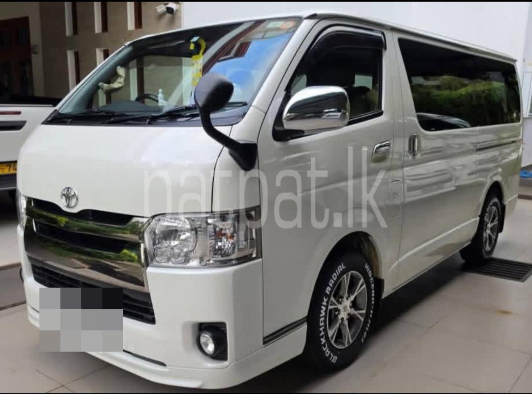 Toyota Hiace 2015 - பயன்படுத்தப்பட்டது வேன் sale in Sri Lanka - patpat.lk