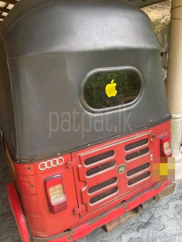 Bajaj Three Wheel 2015 - பயன்படுத்தப்பட்டது முச்சக்கர வண்டி sale in Sri Lanka - patpat.lk