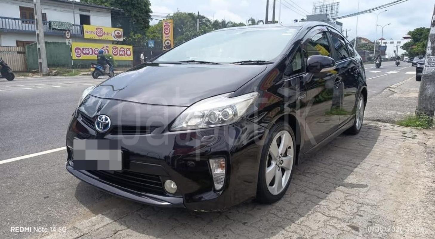 Toyota Prius 2013 - பயன்படுத்தப்பட்டது கார் sale in Sri Lanka - patpat.lk