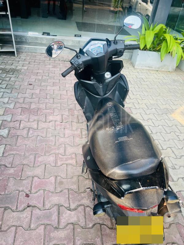 Advertisement image 6