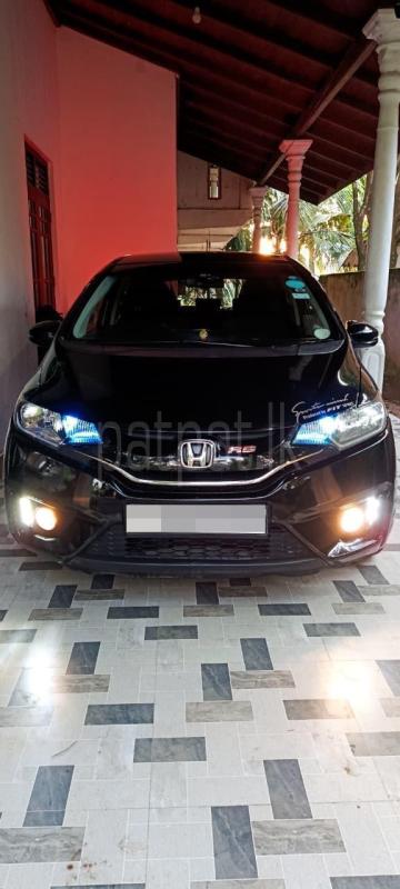 Honda Fit 2015 - பயன்படுத்தப்பட்டது கார் sale in Sri Lanka - patpat.lk