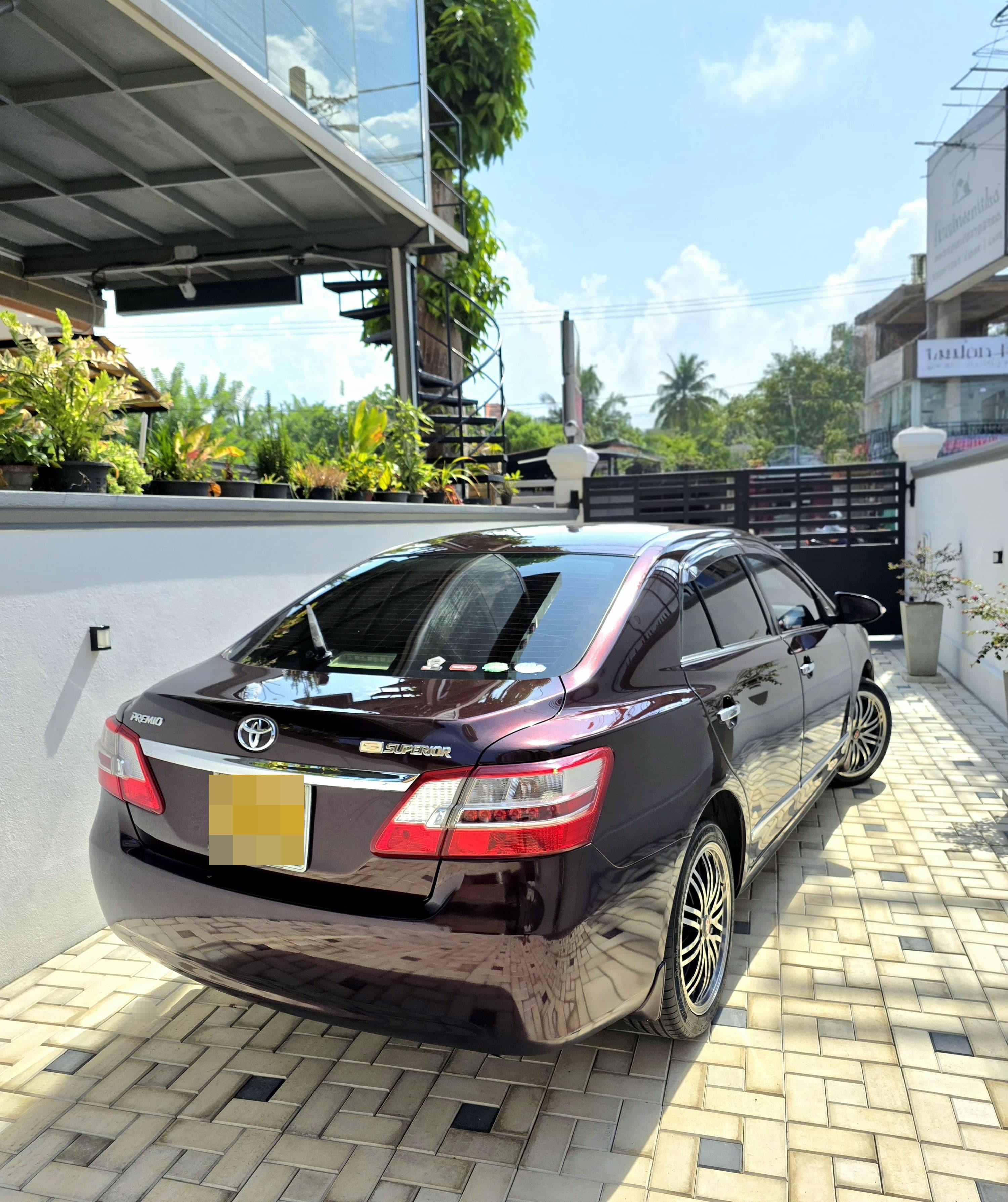 Toyota Premio 2013 - භාවිතා කරන ලද කාර් sale in Sri Lanka - patpat.lk