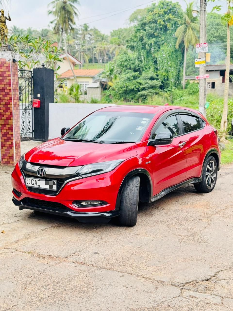 Honda Vezel 2017 - பயன்படுத்தப்பட்டது SUV sale in Sri Lanka - patpat.lk