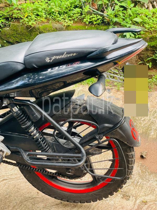 Bajaj Pulsar 2015 - பயன்படுத்தப்பட்டது பைக் sale in Sri Lanka - patpat.lk