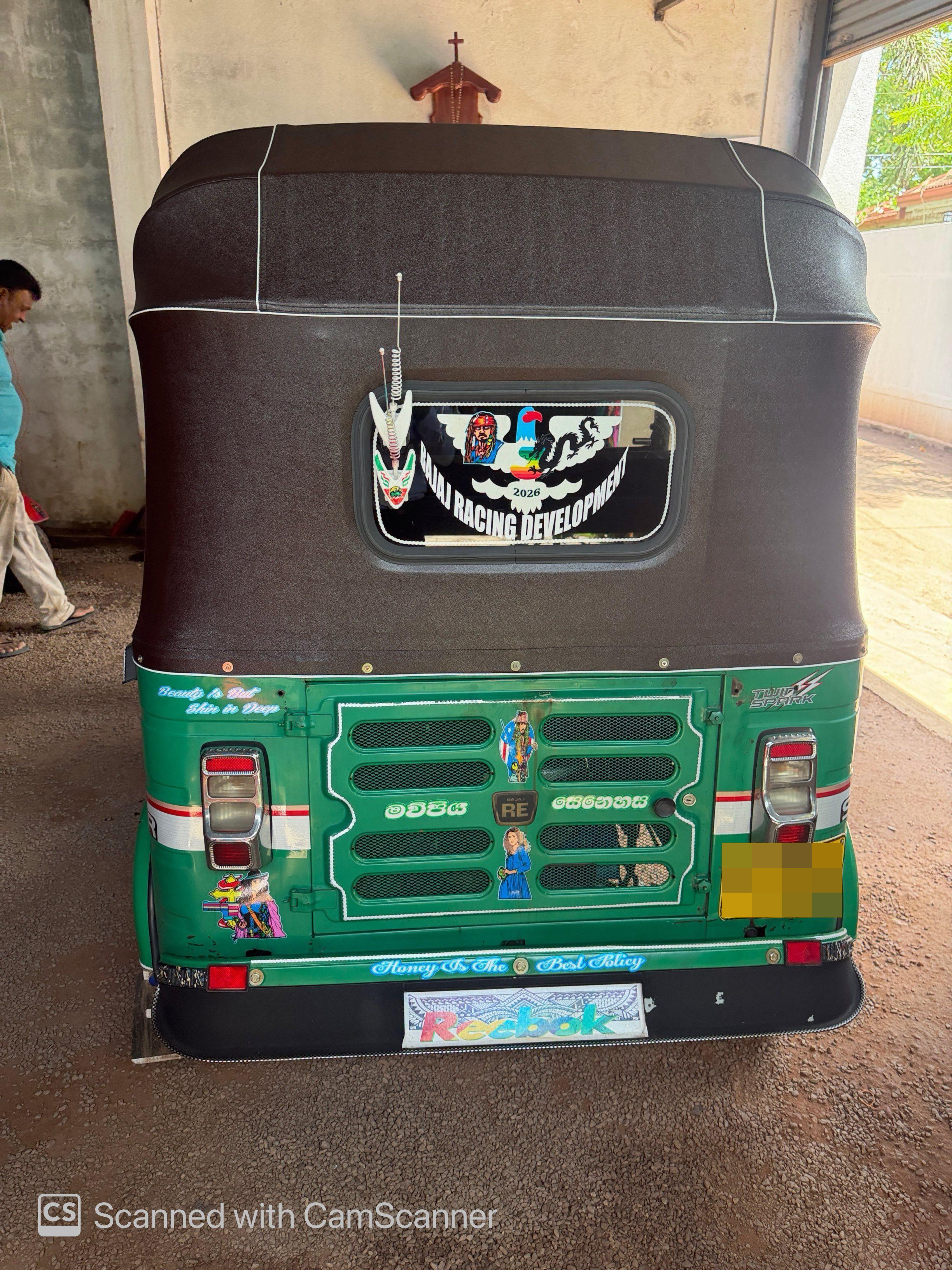 Bajaj 4 stroke 2018 - பயன்படுத்தப்பட்டது முச்சக்கர வண்டி sale in Sri Lanka - patpat.lk