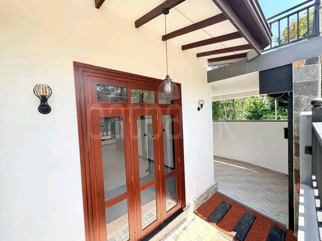 House for Sale in Athurugiriya