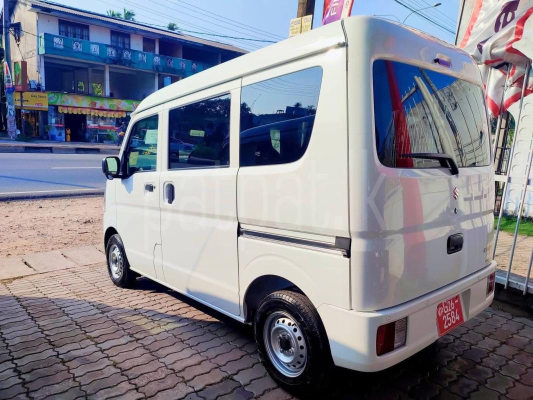 Advertisement image 6