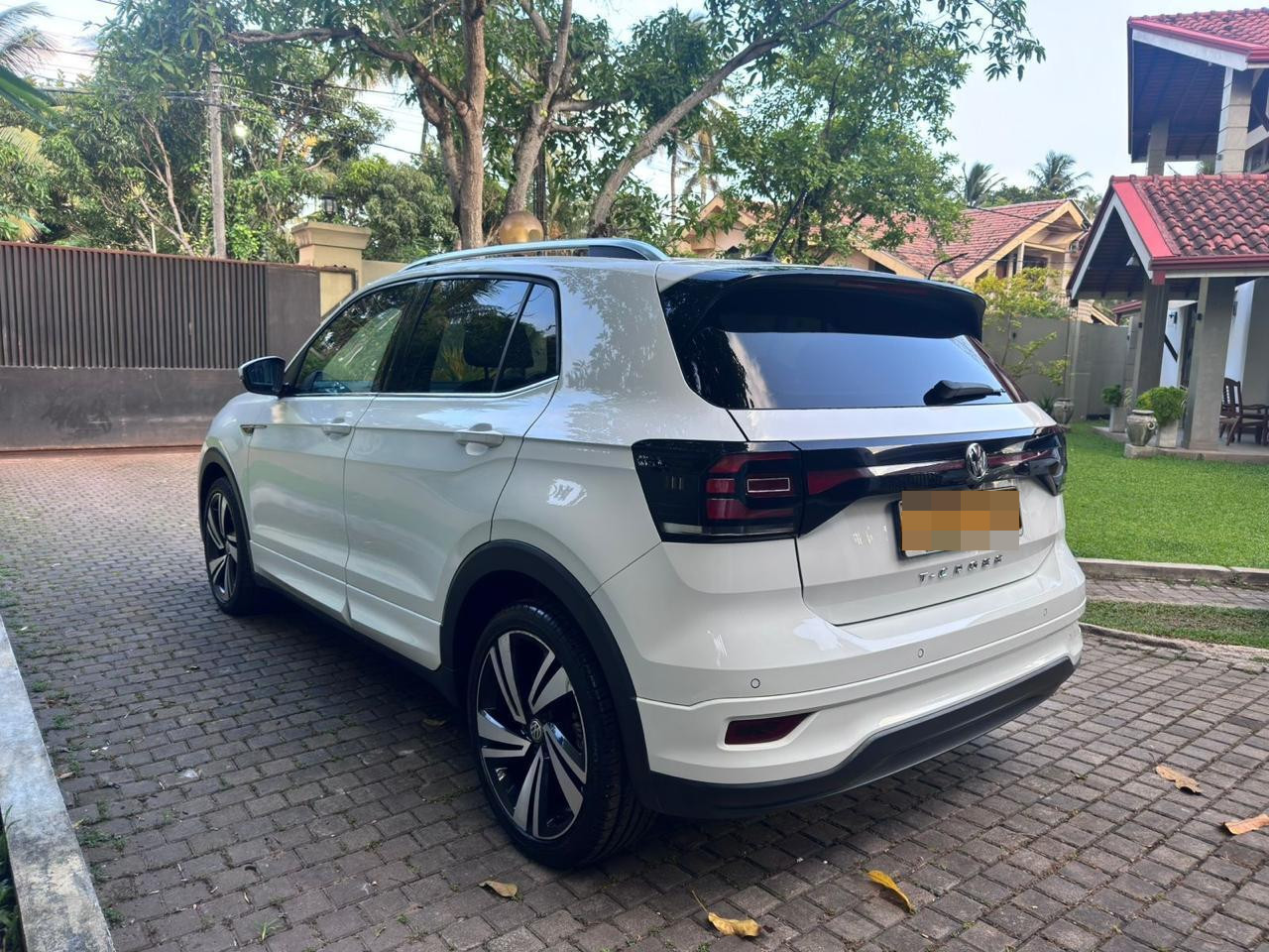 Volkswagen T CROSS R LINE 2019 - Used SUV sale in Sri Lanka - patpat.lk