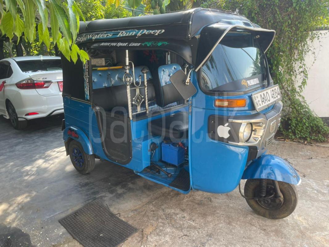 Bajaj Three Wheel 2014 - மறுசீரமைக்கப்பட்டது முச்சக்கர வண்டி sale in Sri Lanka - patpat.lk