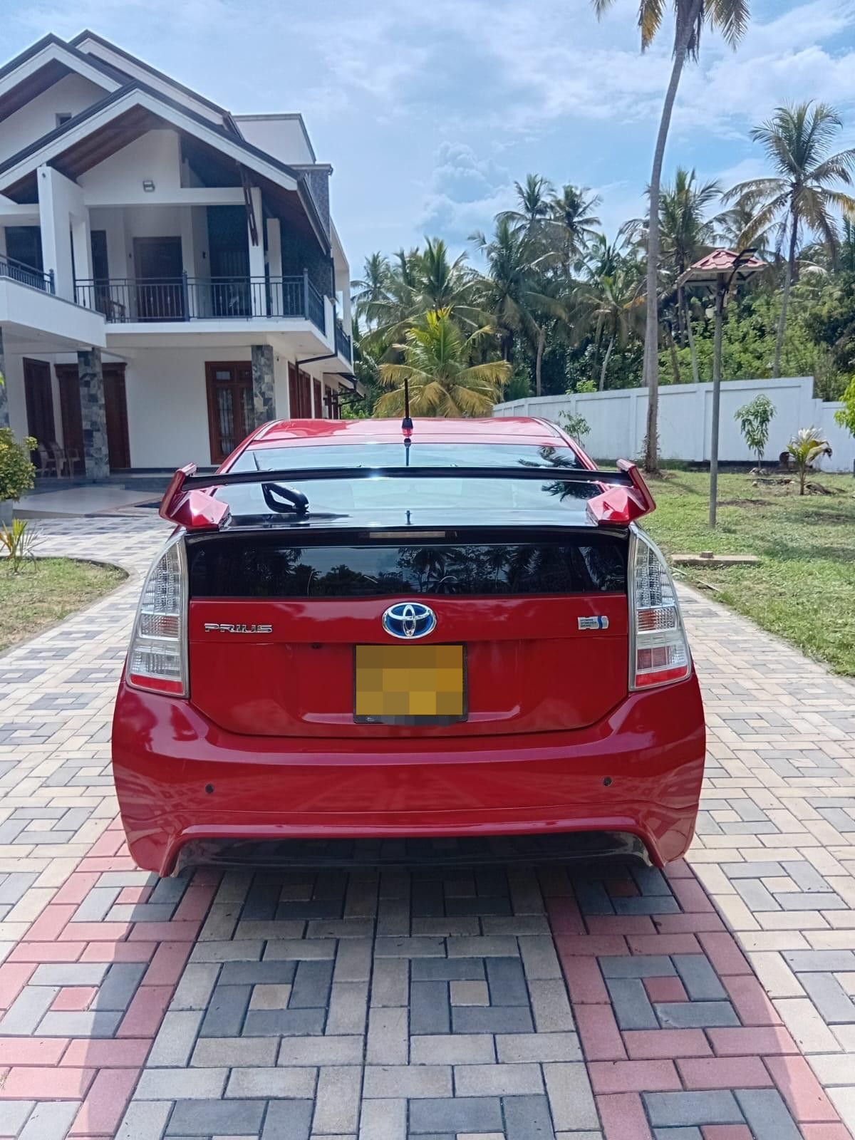 Toyota Prius 2013 - பயன்படுத்தப்பட்டது கார் sale in Sri Lanka - patpat.lk