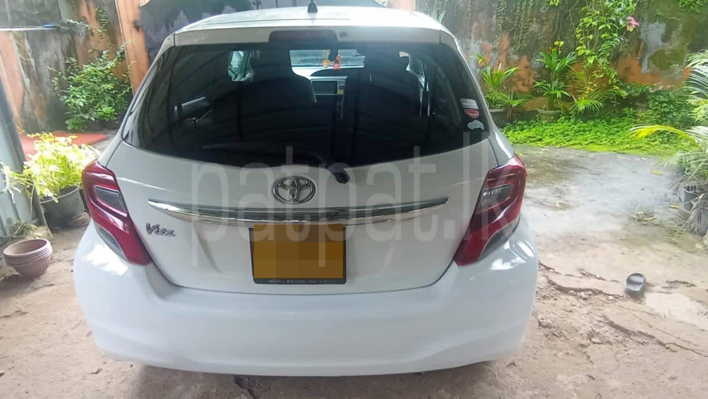 Toyota Vitz 2016 - பயன்படுத்தப்பட்டது கார் sale in Sri Lanka - patpat.lk