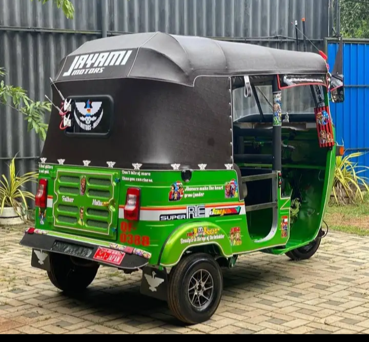 Bajaj 2 stroke 2006 - பயன்படுத்தப்பட்டது முச்சக்கர வண்டி sale in Sri Lanka - patpat.lk