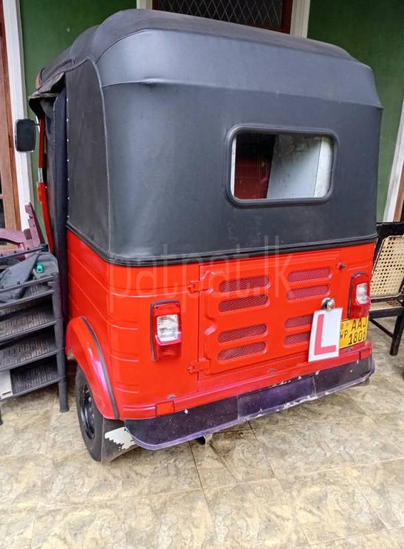 Bajaj Three Wheel 2013 - பயன்படுத்தப்பட்டது முச்சக்கர வண்டி sale in Sri Lanka - patpat.lk