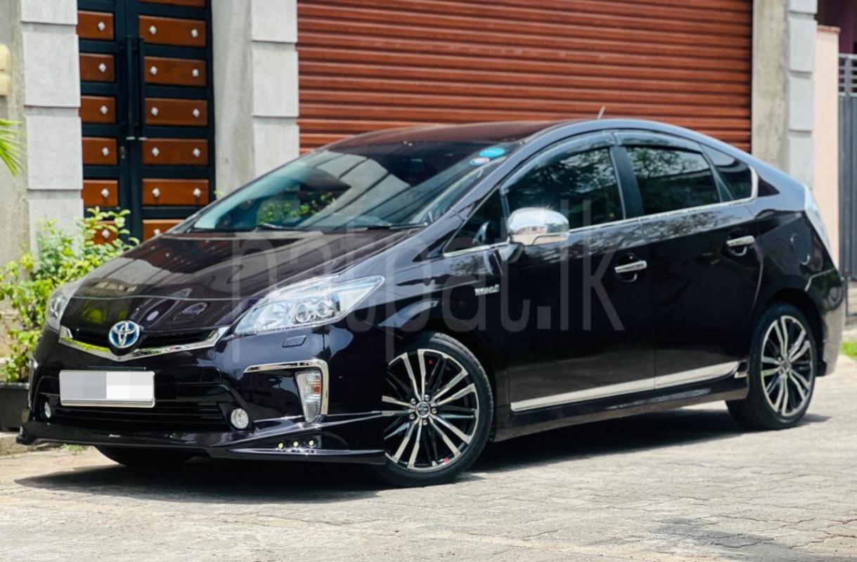 Toyota Prius 2013 - பயன்படுத்தப்பட்டது கார் sale in Sri Lanka - patpat.lk