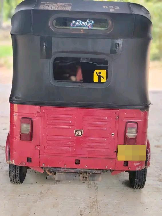 Bajaj Three Wheel 2015 - பயன்படுத்தப்பட்டது முச்சக்கர வண்டி sale in Sri Lanka - patpat.lk