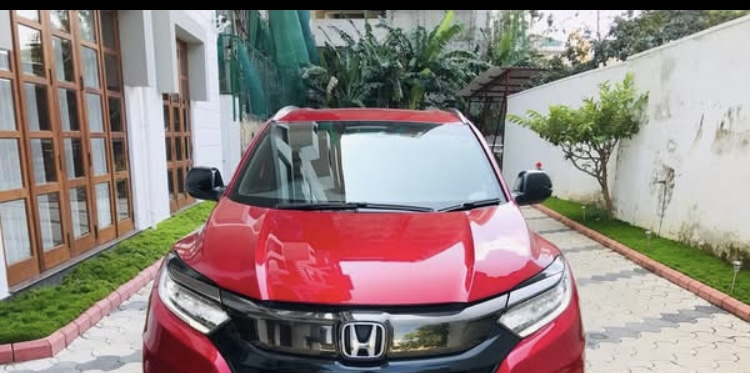 Honda Vezel 2015 - பயன்படுத்தப்பட்டது SUV sale in Sri Lanka - patpat.lk