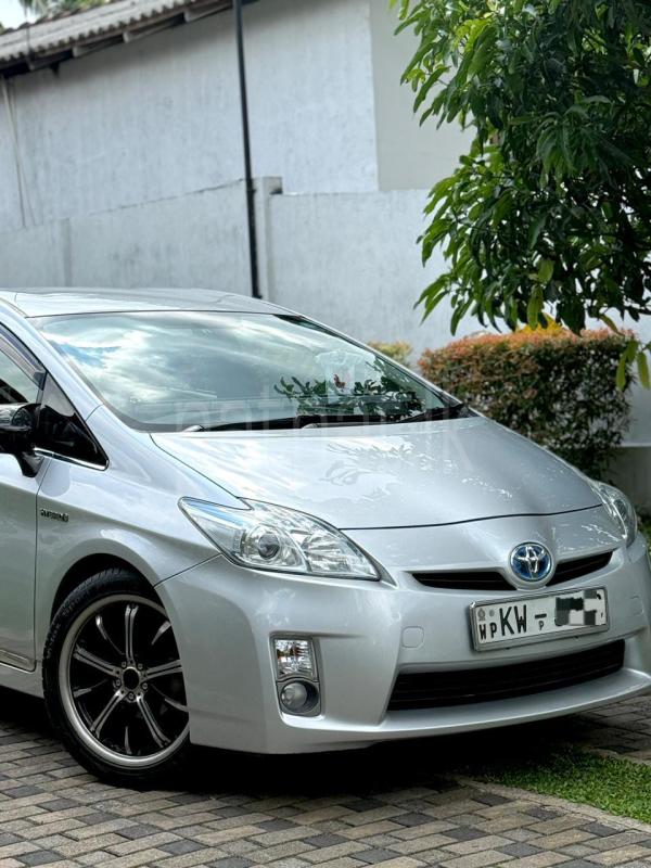 Toyota Prius 2011 - Used Car sale in Sri Lanka - patpat.lk