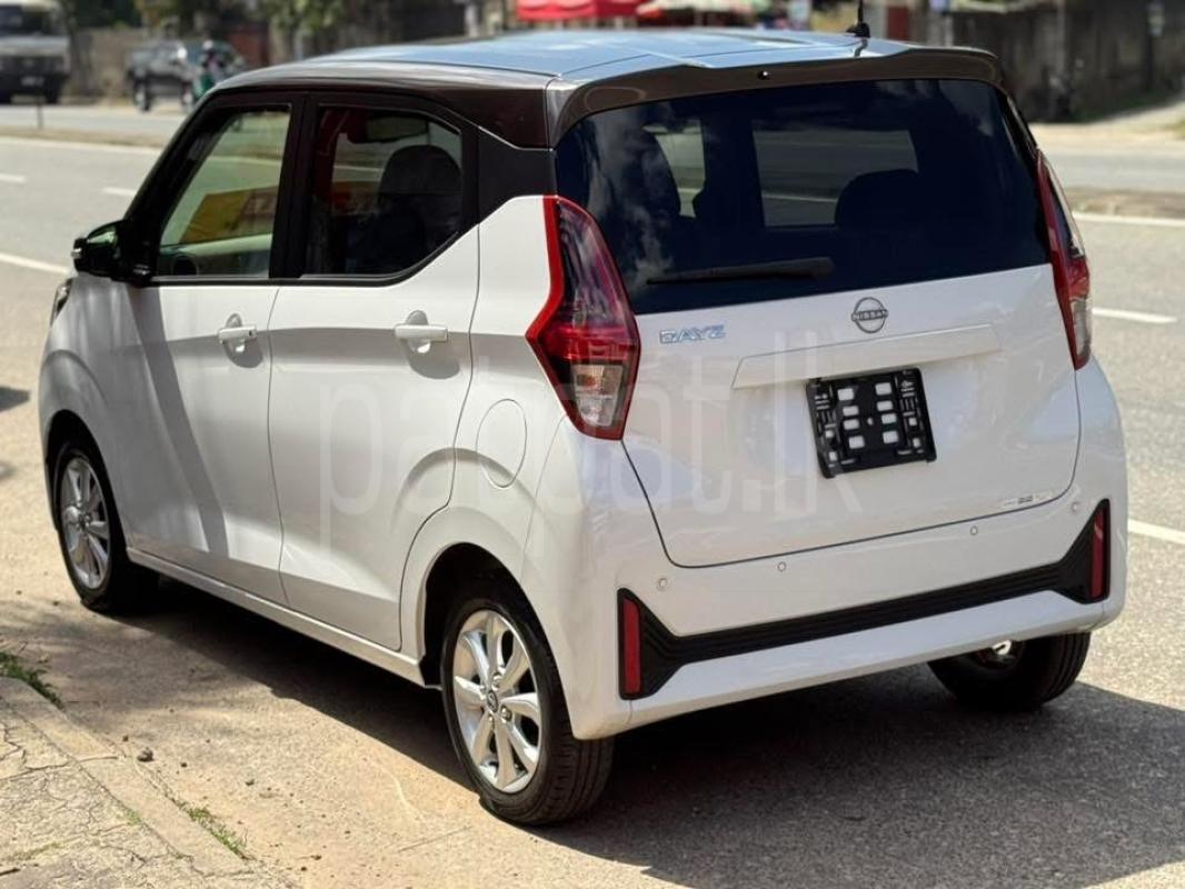 Advertisement image 6