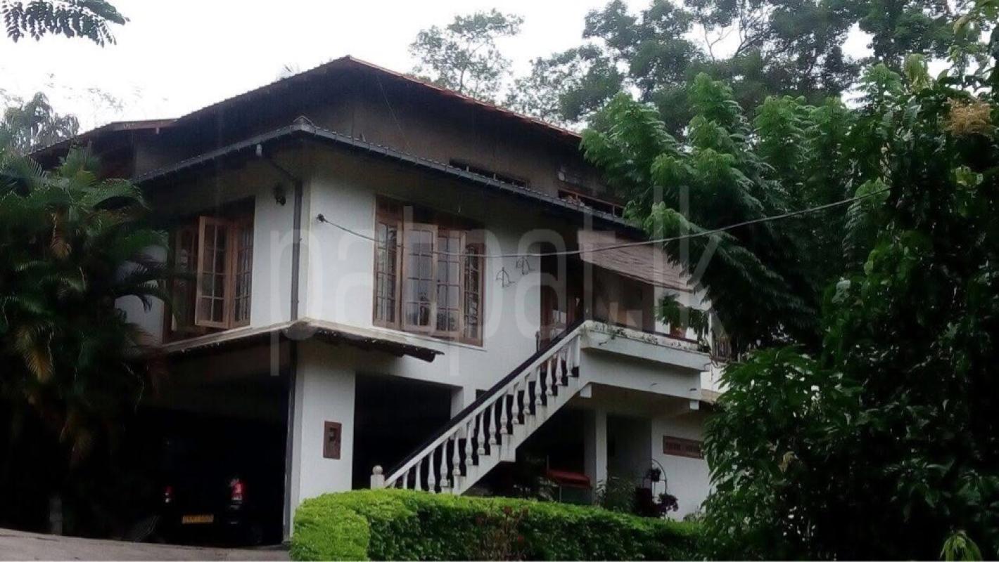 House for Sale in Peradeniya