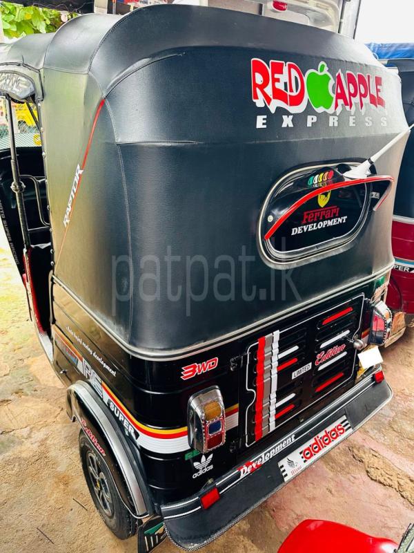 Bajaj 4 stroke 2010 - பயன்படுத்தப்பட்டது முச்சக்கர வண்டி sale in Sri Lanka - patpat.lk