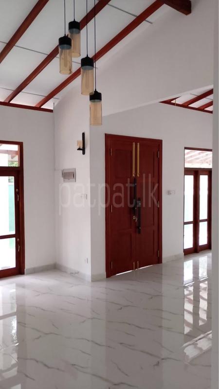 House for Sale in Bandaragama ads-image-1