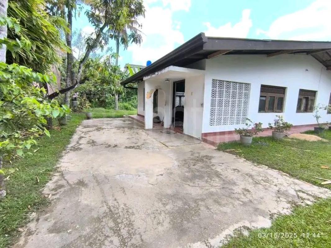Residential Land for Sale in Pelawatta
