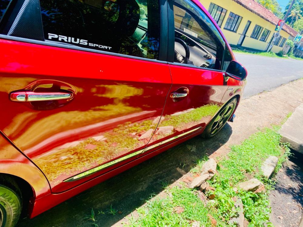 Toyota Prius 2012 - Used Car sale in Sri Lanka - patpat.lk