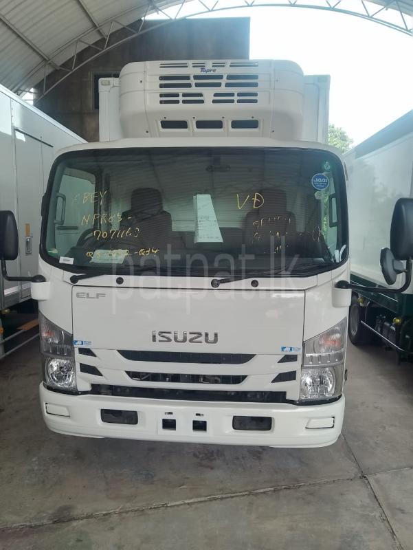 Isuzu ELF 2017 - பயன்படுத்தப்பட்டது டிரக் sale in Sri Lanka - patpat.lk