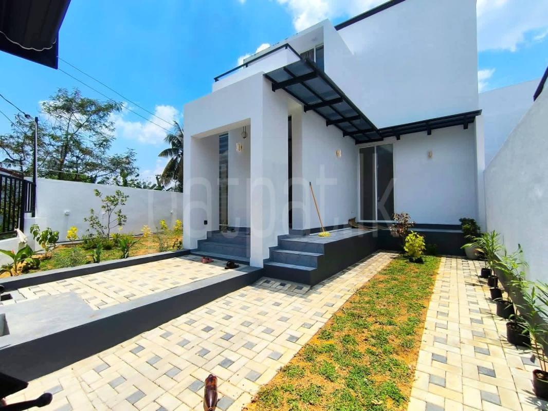 House for Sale in Athurugiriya