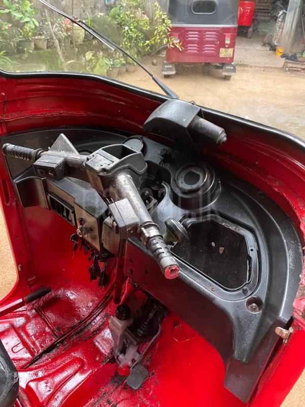 Bajaj 4 stroke 2010 - භාවිතා කරන ලද ත්‍රිරෝද රථය sale in Sri Lanka - patpat.lk