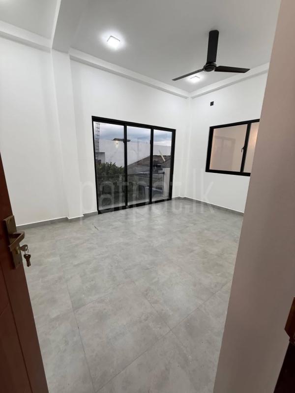 House for Sale in Athurugiriya