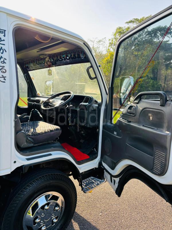 Advertisement image 6