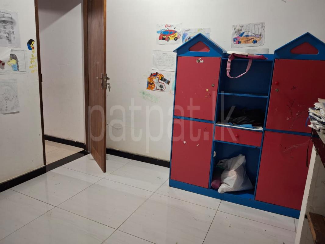 Advertisement image 6