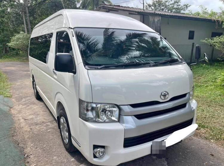 Toyota Hiace 2015 - பயன்படுத்தப்பட்டது வேன் sale in Sri Lanka - patpat.lk