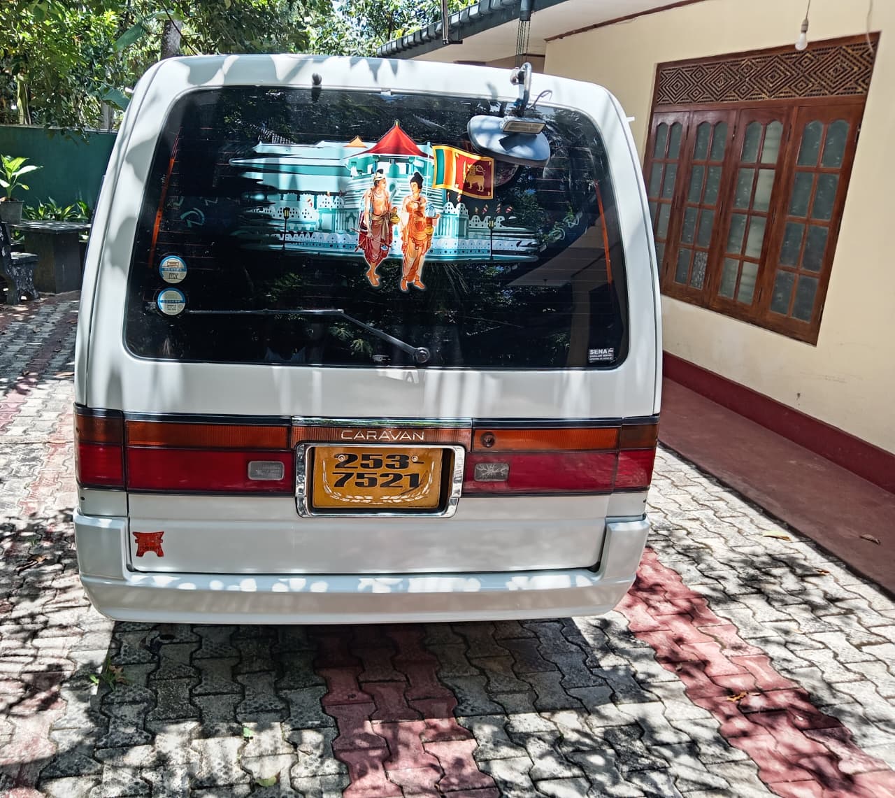 Nissan Caravan 1994 - Used Van sale in Sri Lanka - patpat.lk