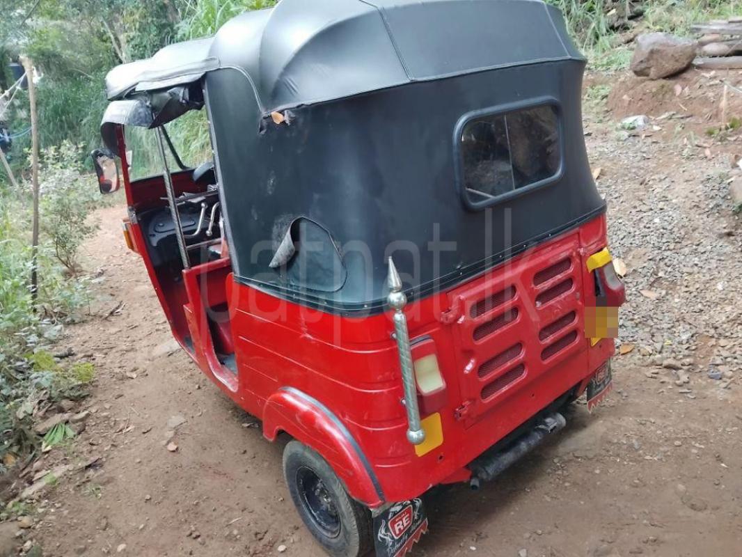Bajaj Three Wheel 2010 - பயன்படுத்தப்பட்டது முச்சக்கர வண்டி sale in Sri Lanka - patpat.lk