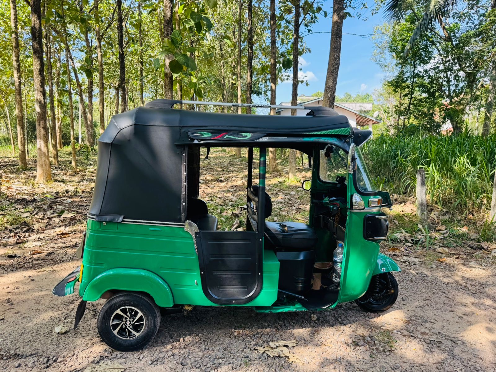 Bajaj Three Wheel 2014 - භාවිතා කරන ලද ත්‍රිරෝද රථය sale in Sri Lanka - patpat.lk