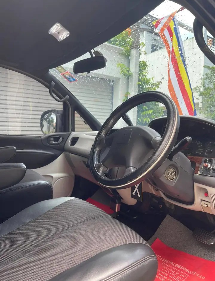 Mitsubishi L400 1998 - பயன்படுத்தப்பட்டது வேன் sale in Sri Lanka - patpat.lk