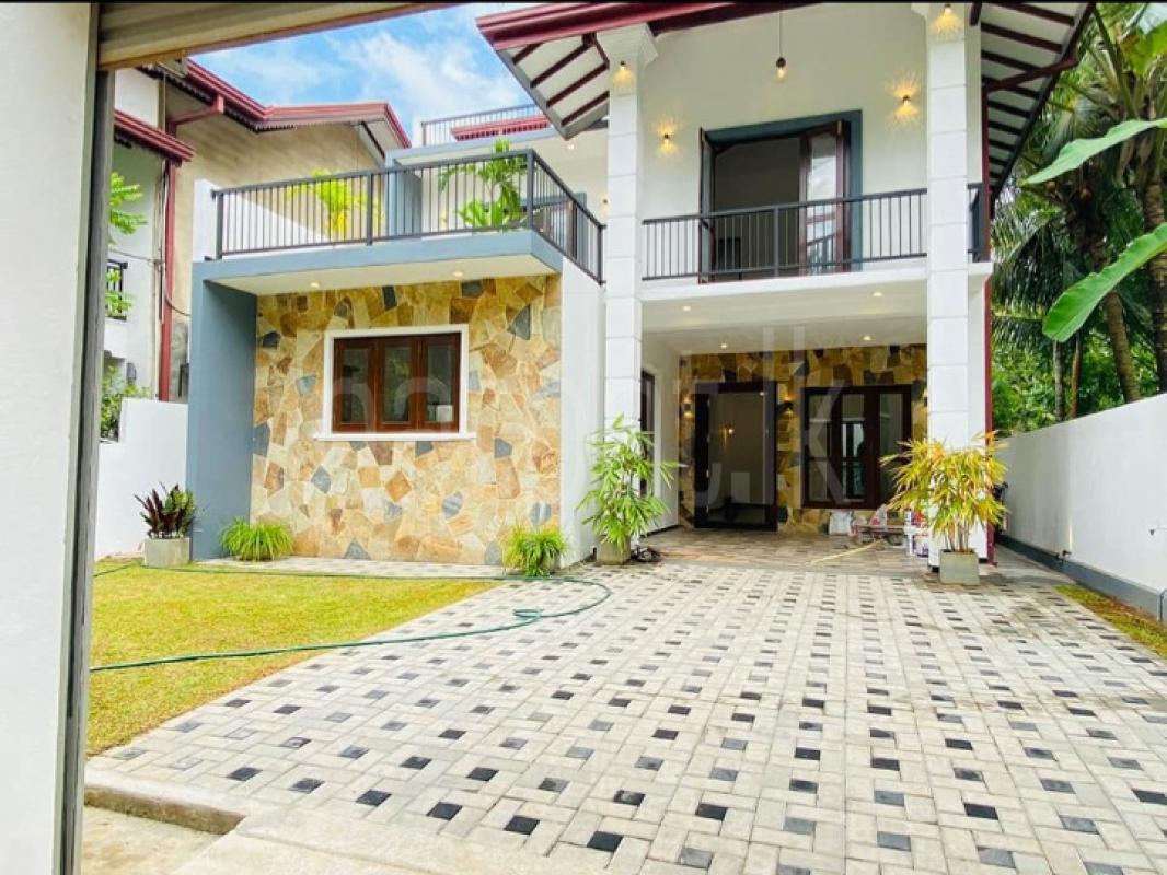 House for Sale in Negombo ads-image-1