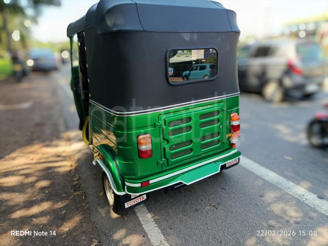 Bajaj Three Wheel 2010 - பயன்படுத்தப்பட்டது முச்சக்கர வண்டி sale in Sri Lanka - patpat.lk
