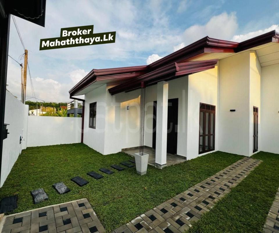 House for Sale in Athurugiriya ads-image-1