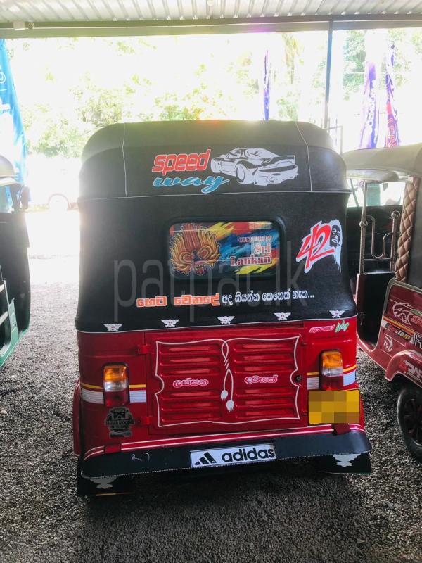 Bajaj Three Wheel 2011 - மறுசீரமைக்கப்பட்டது முச்சக்கர வண்டி sale in Sri Lanka - patpat.lk