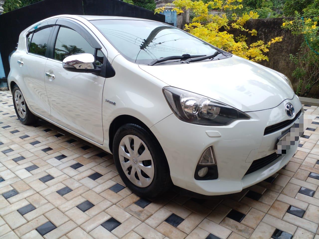 Toyota Aqua 2012 - பயன்படுத்தப்பட்டது கார் sale in Sri Lanka - patpat.lk